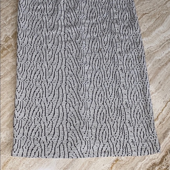 Women Stretchy dress - Picture 6 of 9